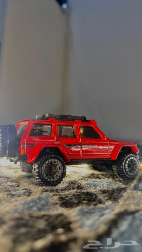 For sale, Jeep Cherokee model 96 figurine63617405498241114