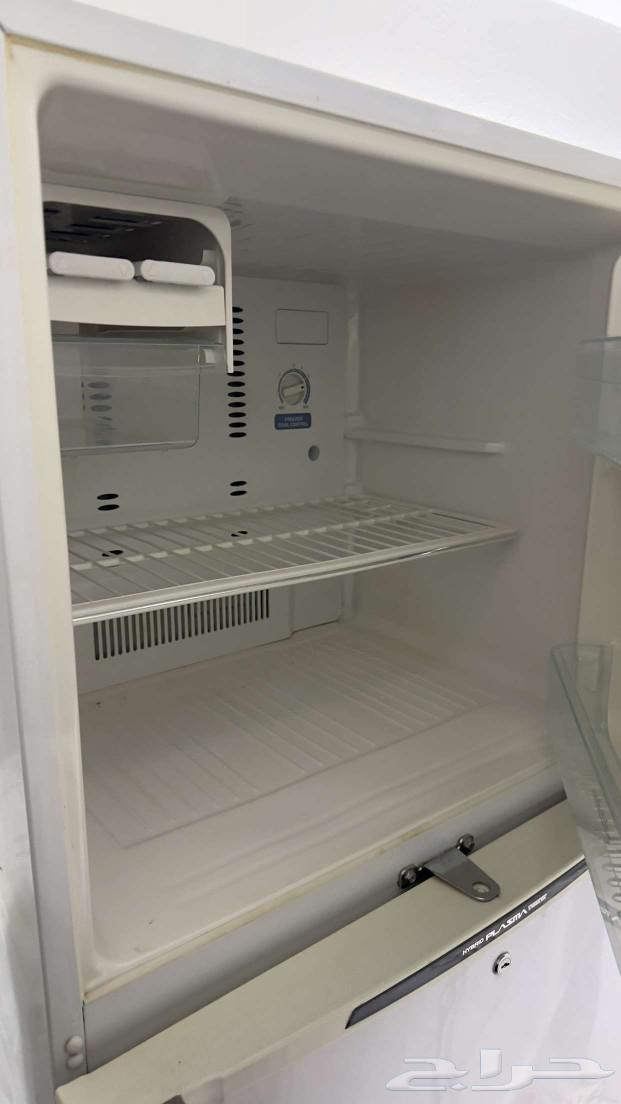 For sale, a clean, used refrigerator made in Japan, price negotiable63171056500737112