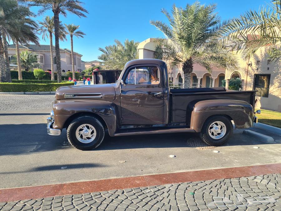 Ford and Vanette 194963172235032706112