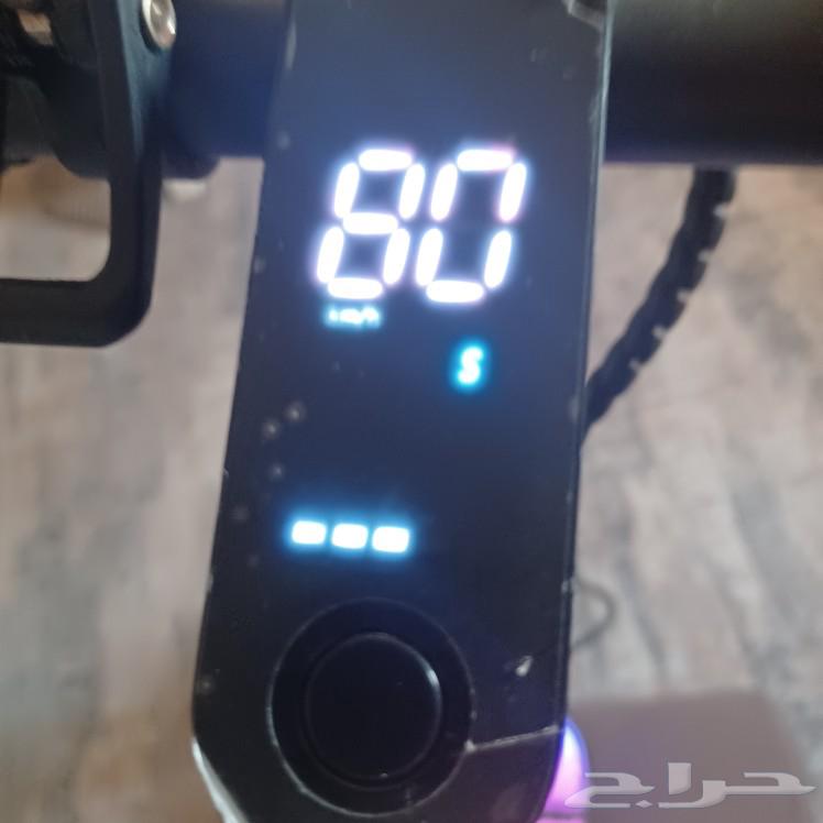 Electric scooter63297950407554111