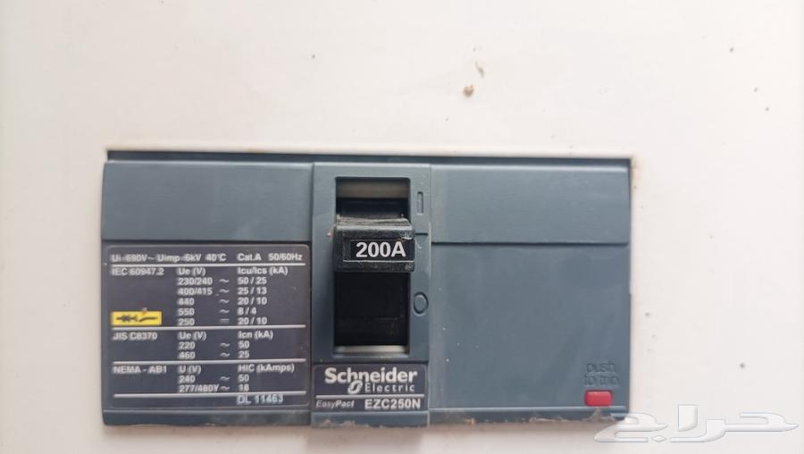 Electric panel 36 circuit breakers 200 amperes63142624747395111