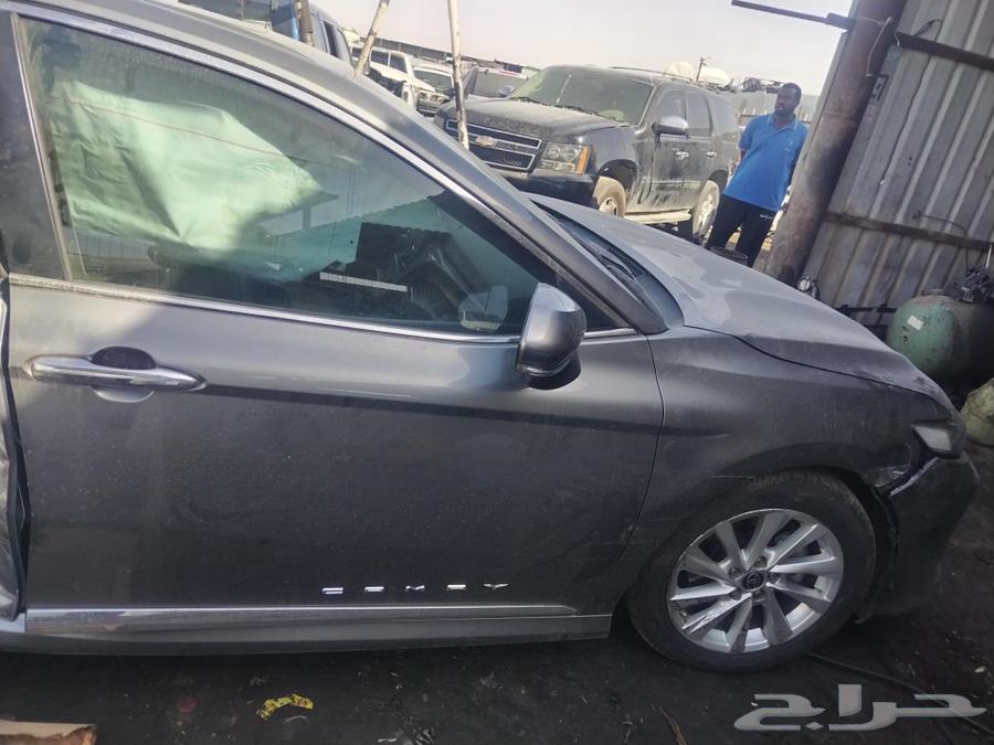 Dismantling a car to sell spare parts model 202363138757731842111