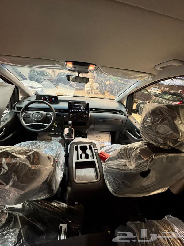Hyundai Staria 11-seater diesel 202563139227167235113