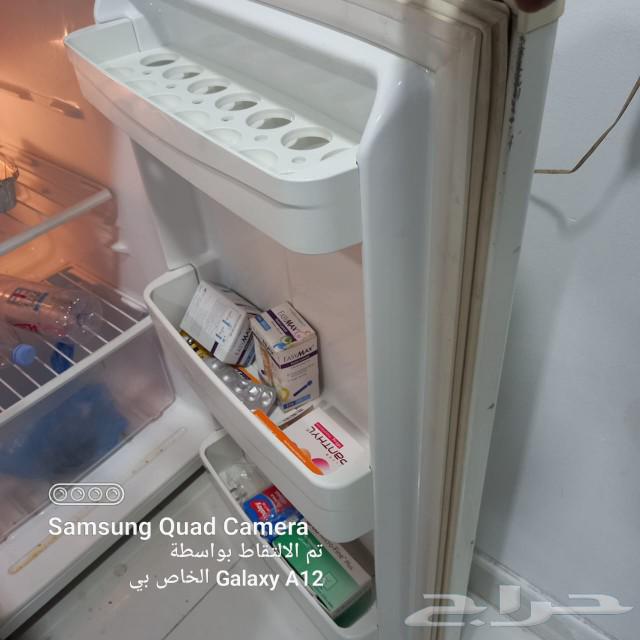 ثلاجة مقاس 10 ال جي شبه الجديد للبيع63093342237826113