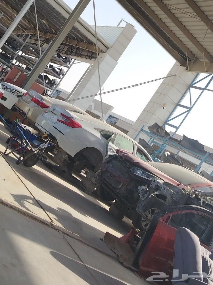 Honda spare parts dismantling location in Al-Sali branch, all Honda Accord parts63142632350465111