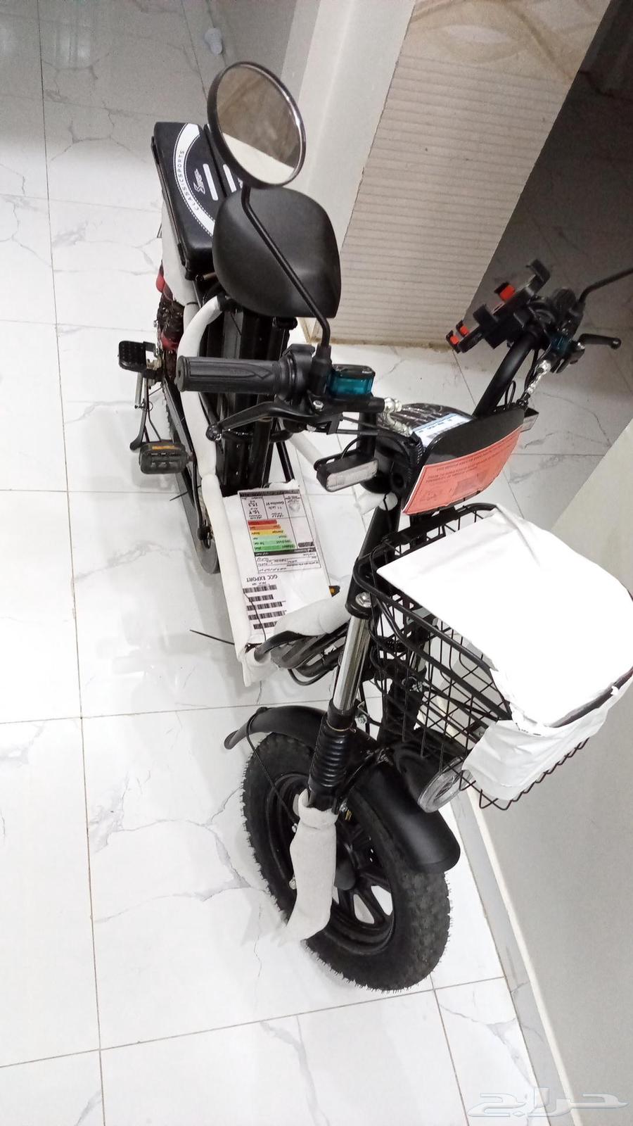 Australian scooter size 16, additional condition, reason for sale is that my father bought it for me.63089573248643113