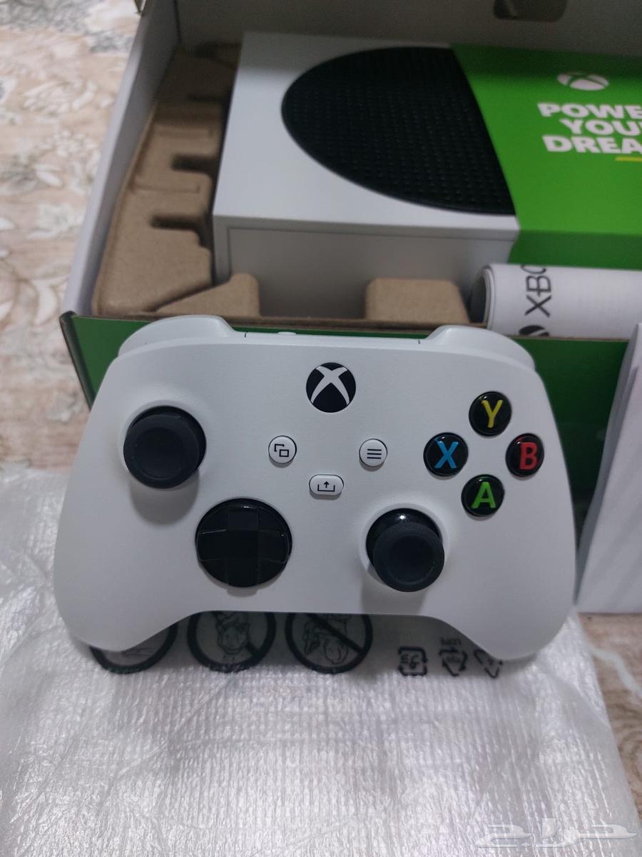 Xbox like new for sale because it's not used and still under warranty63090337256963114
