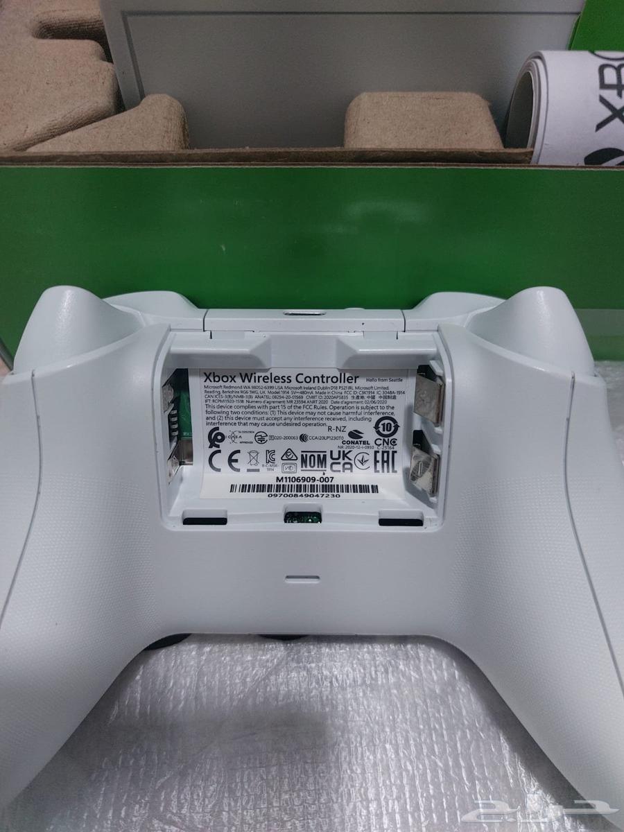 Xbox like new for sale because it's not used and still under warranty63090337256963113