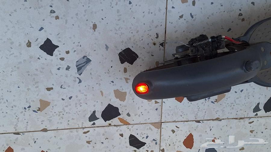 Electric scooter for sale for 450, it is 3 months old, bought from Noon for 700.63090367496962112