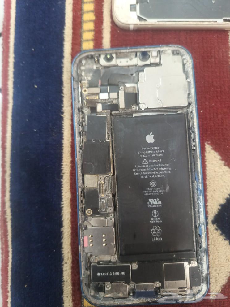 iPhone 12 disassembly with iPhone 663090751955714113