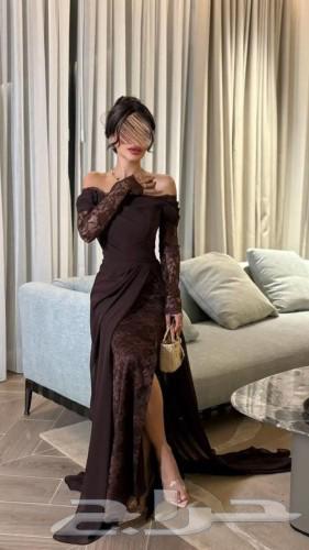 Brown dress63085988937986111