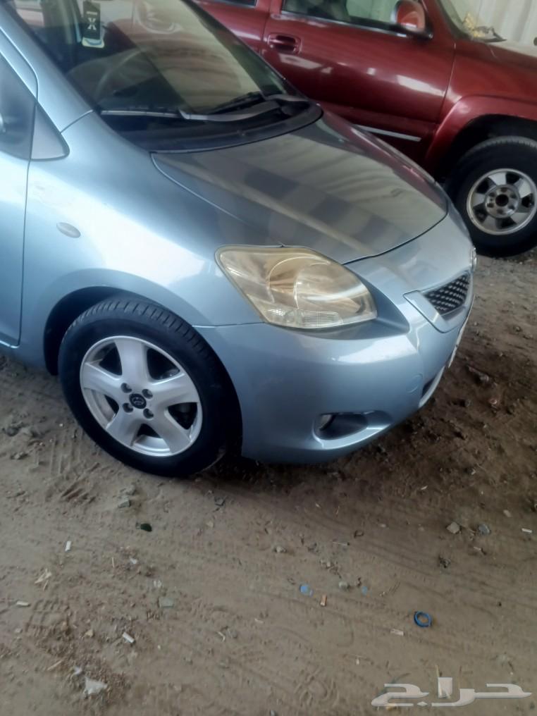 Almost new Yaris 2011 for sale63130515278851114