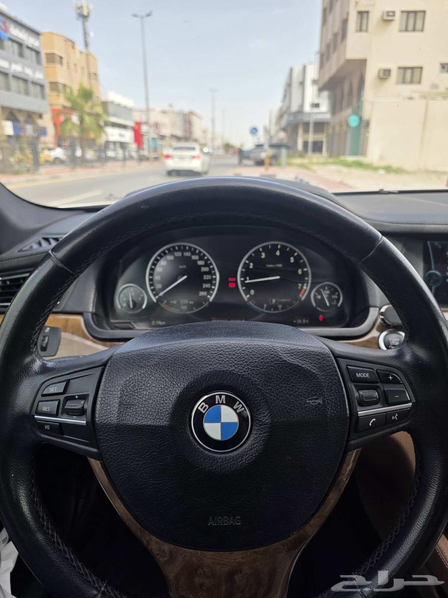 BMW 740, model 2011, fully loaded63125086741890114