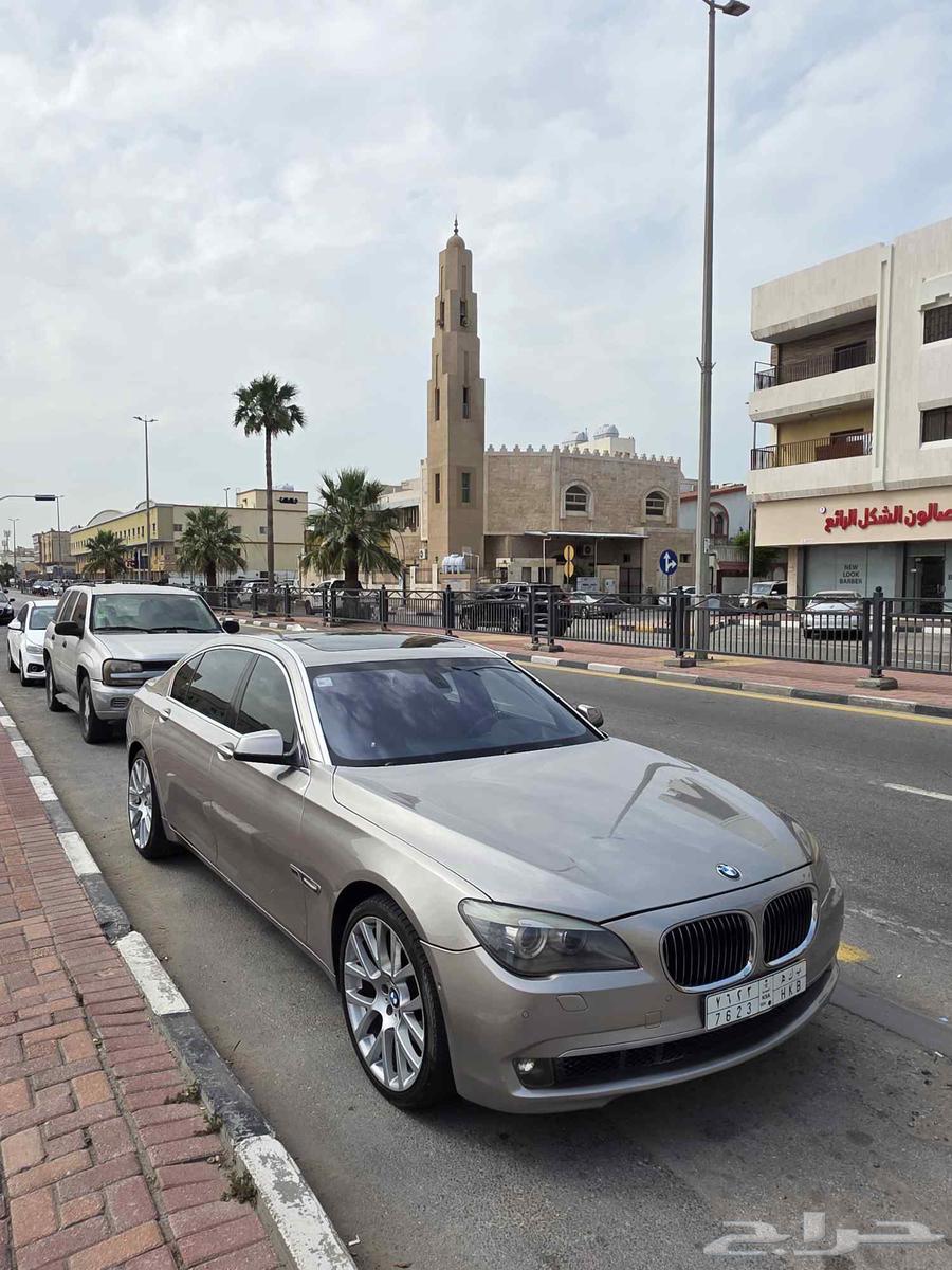 BMW 740, model 2011, fully loaded631250867418901112