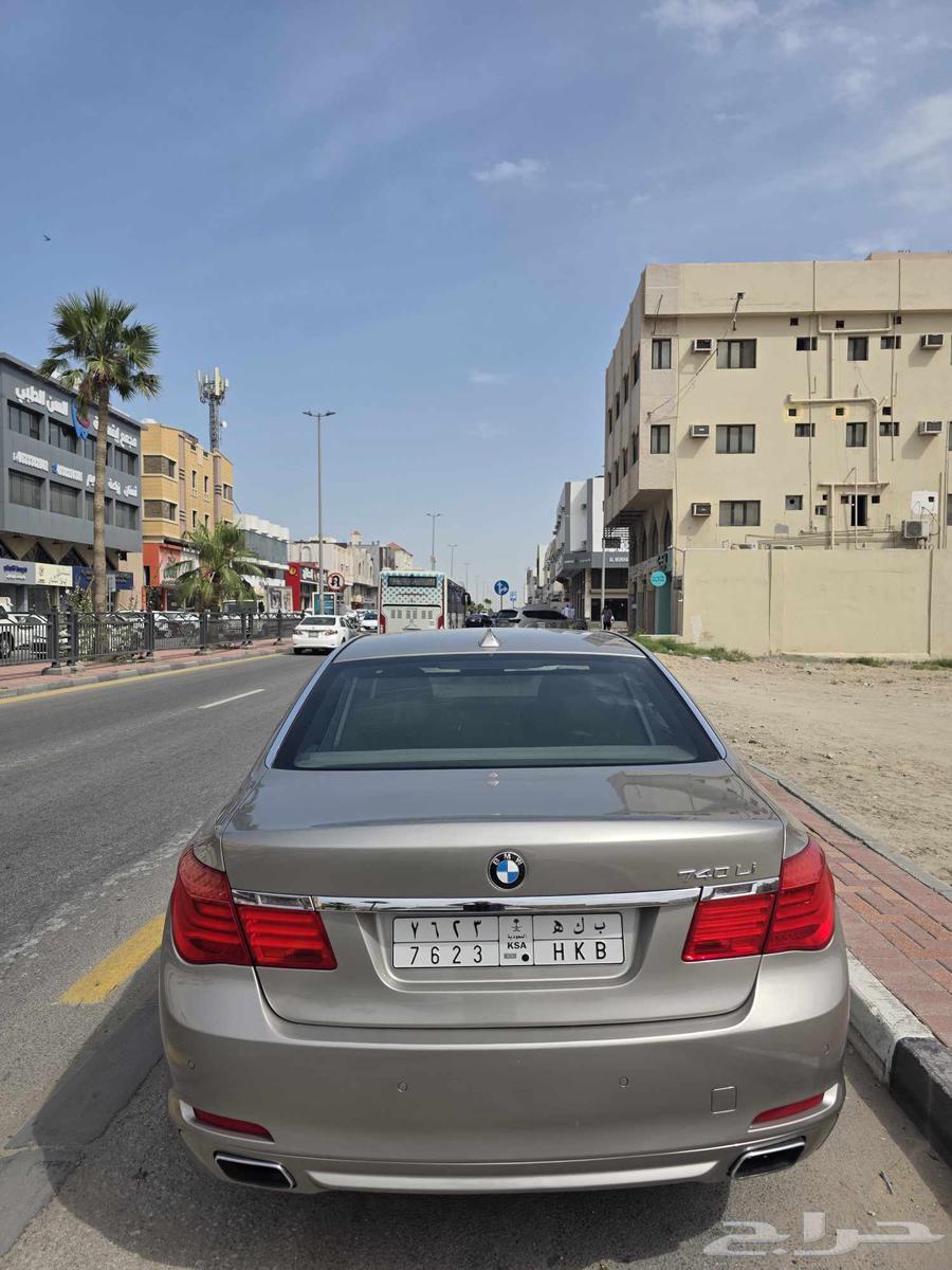 BMW 740, model 2011, fully loaded63125086741890111