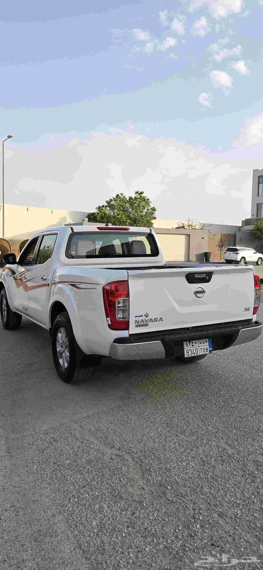 Nissan Navara gasoline without double63123617412609113