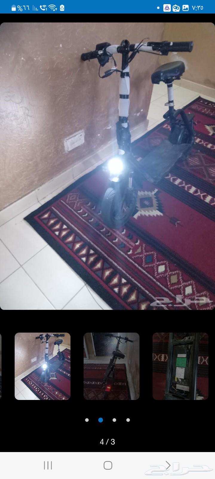 سكوتر للبيع شغال بس فيه فرامل والكفر الاي ورا لاستيك بس بي2563081884840835112