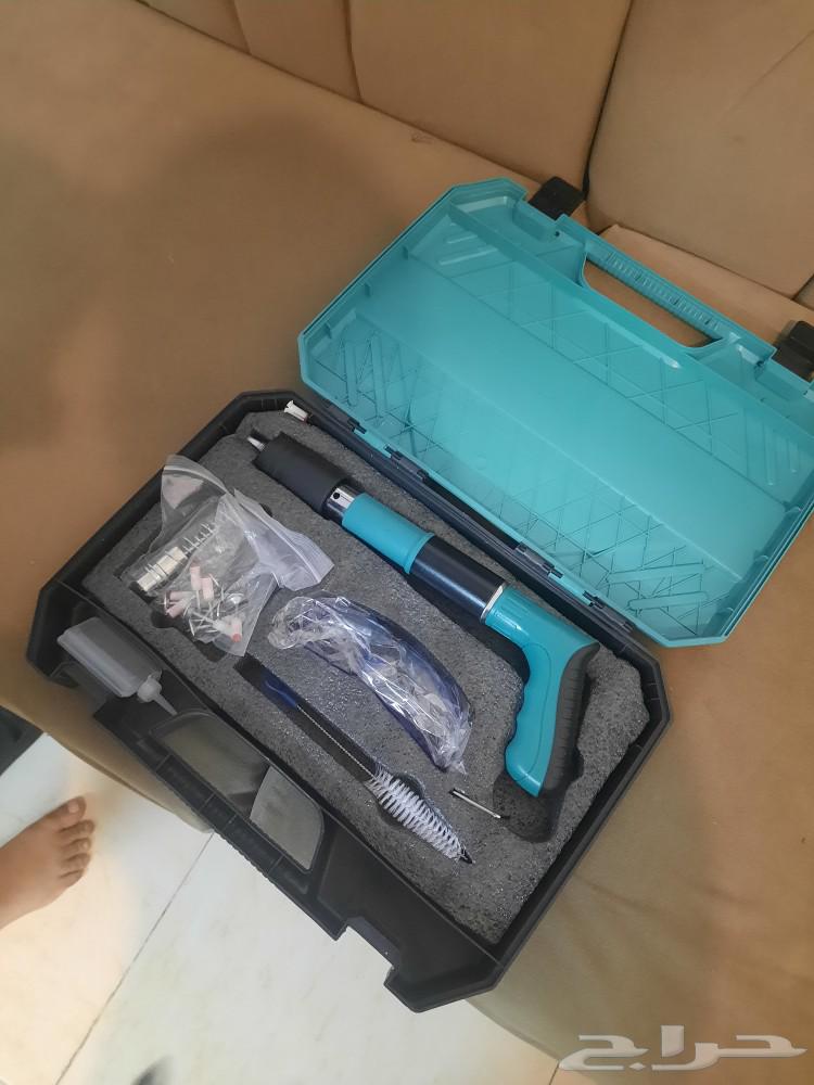 مثبت المسامير الهوائي63016937546114112