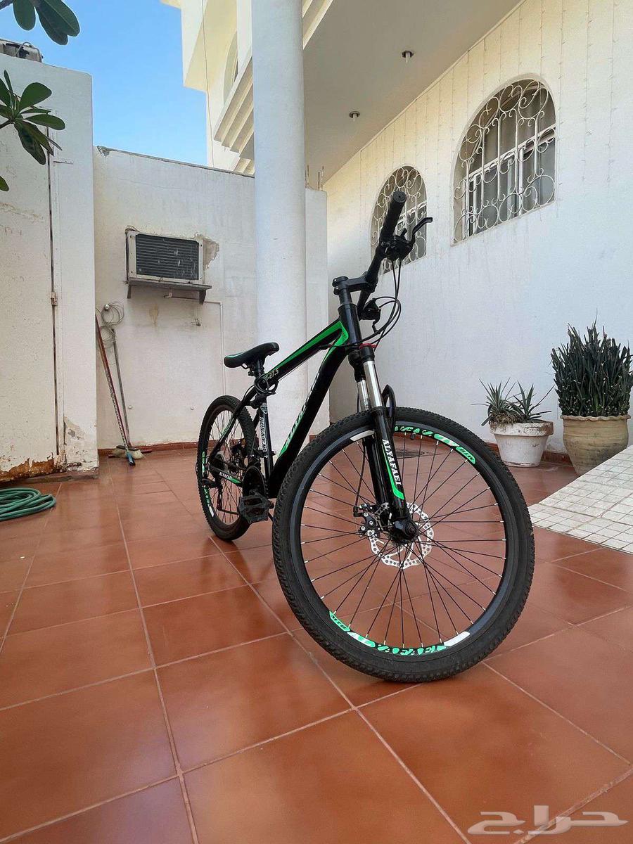Mountain type sports bicycle63083063825537113