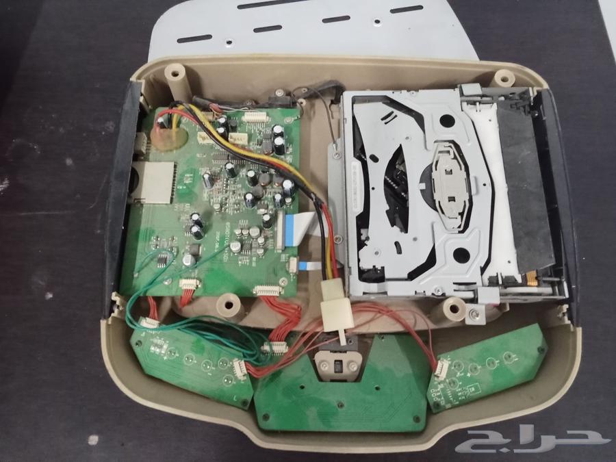DVD player works on all cars price negotiable63080198555521112