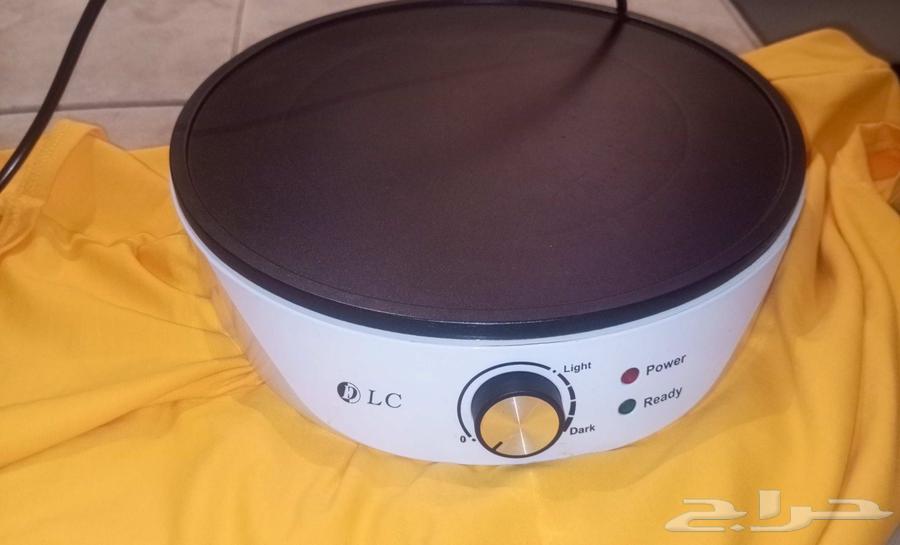 Cooking utensils and occasion dresses63078972549891112