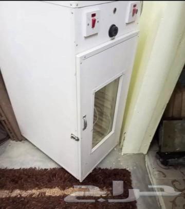 فقاسة يدوية سعة 1000 بيضة تقريبا إلى 1200 حدي فيها63079404868483111