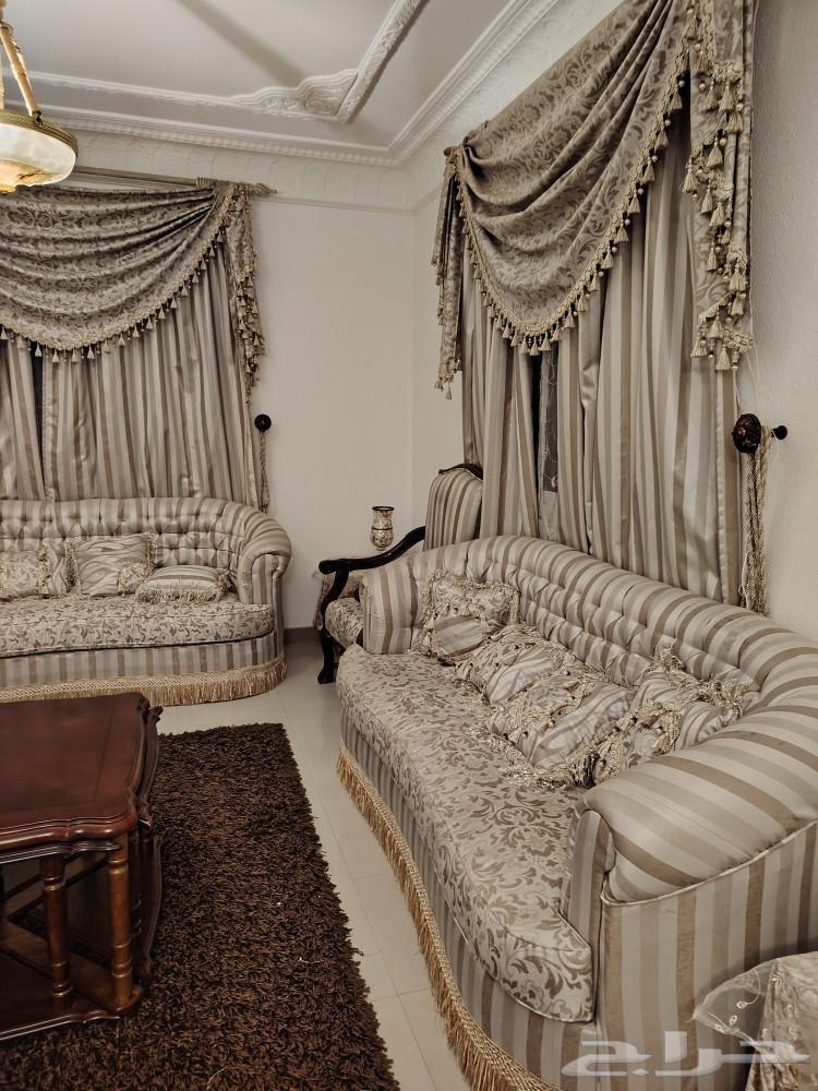 كنب للبيع طقمين مع ستاير وطاولات البيع لأعلى سوم63075792032515111