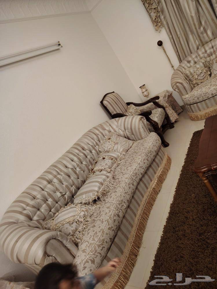كنب للبيع طقمين مع ستاير وطاولات البيع لأعلى سوم630757920325151112