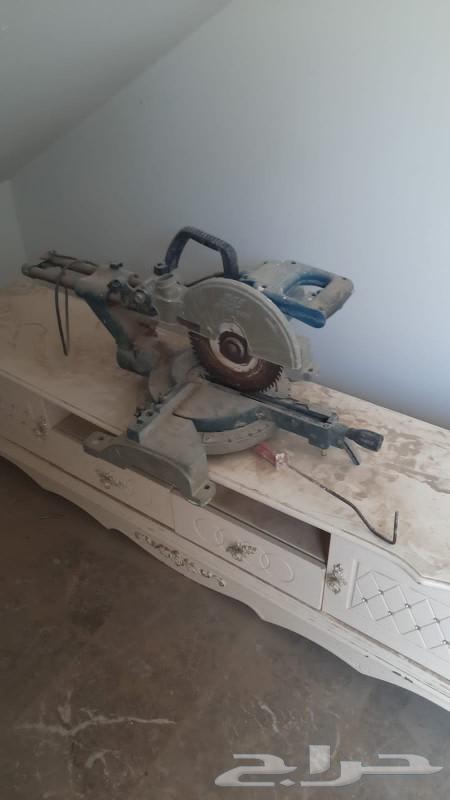 He cut the wood.630733358556191116