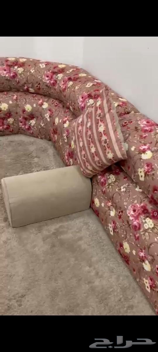 Used furniture for sale. Contact by phone or WhatsApp.63073346132611113