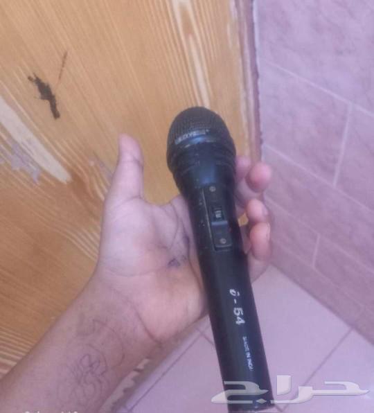 Very original microphone.63075808641921112