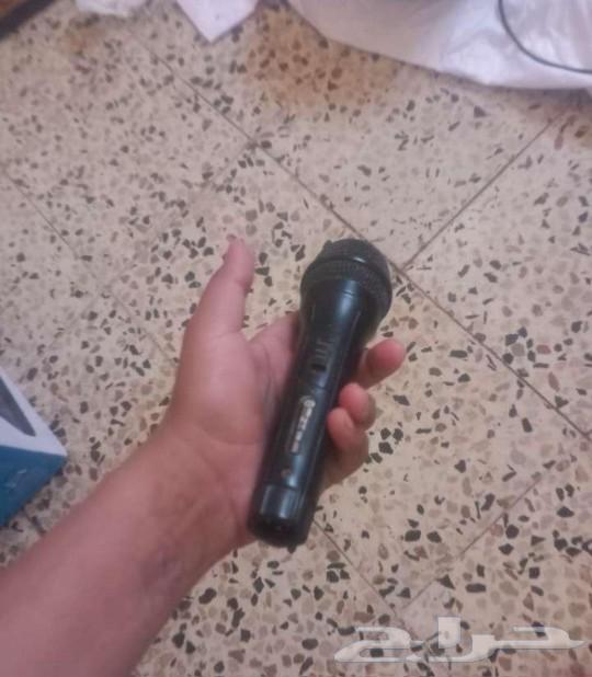 Very original microphone.63075808641921118