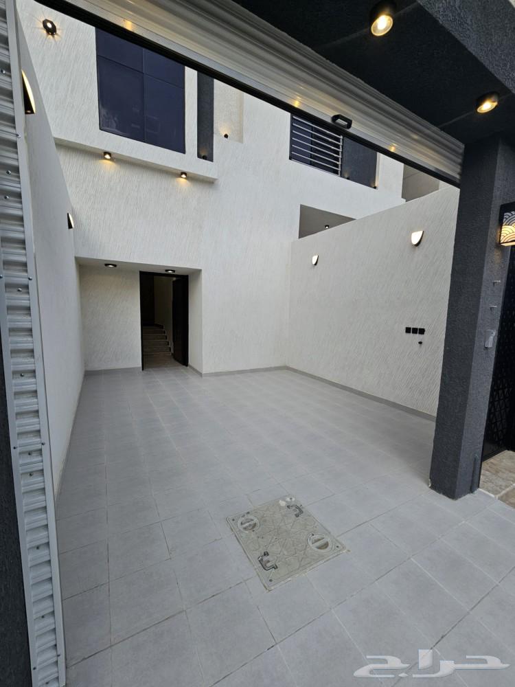 للبيع روفات فاخره ارضي وعلوي بالمحاله ابها63015672591361112