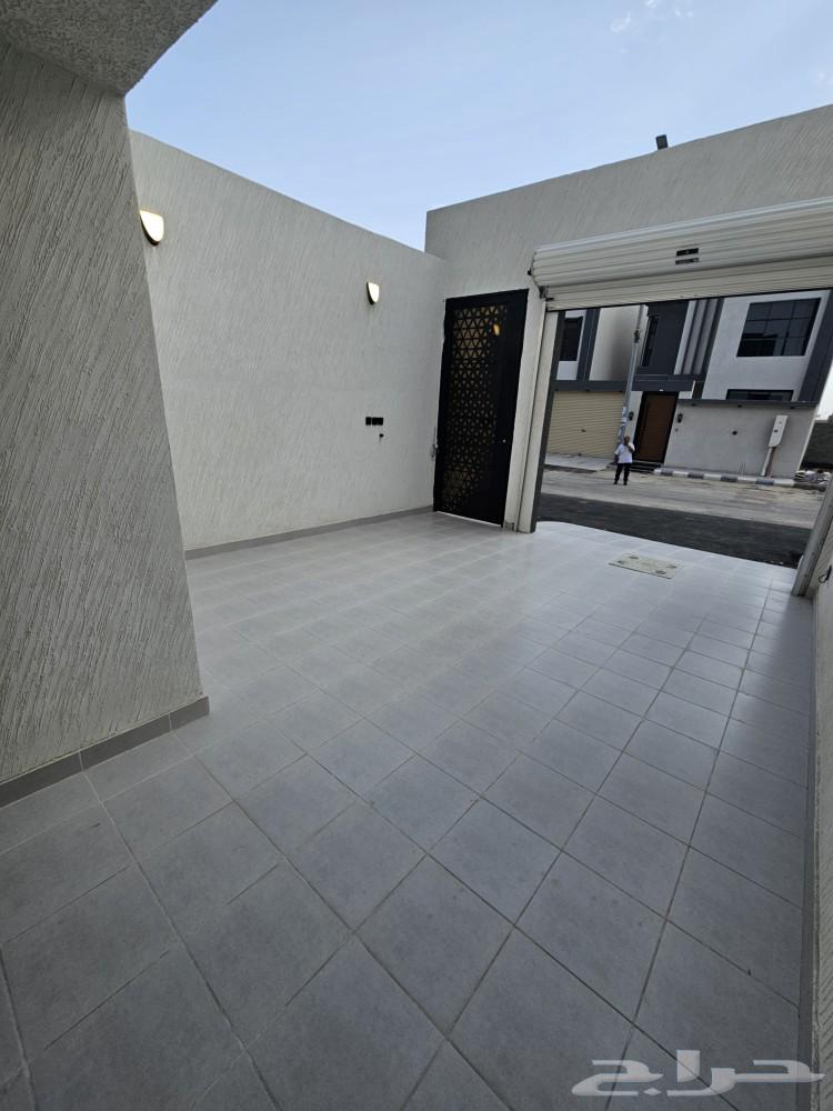 للبيع روفات فاخره ارضي وعلوي بالمحاله ابها63015672591361113