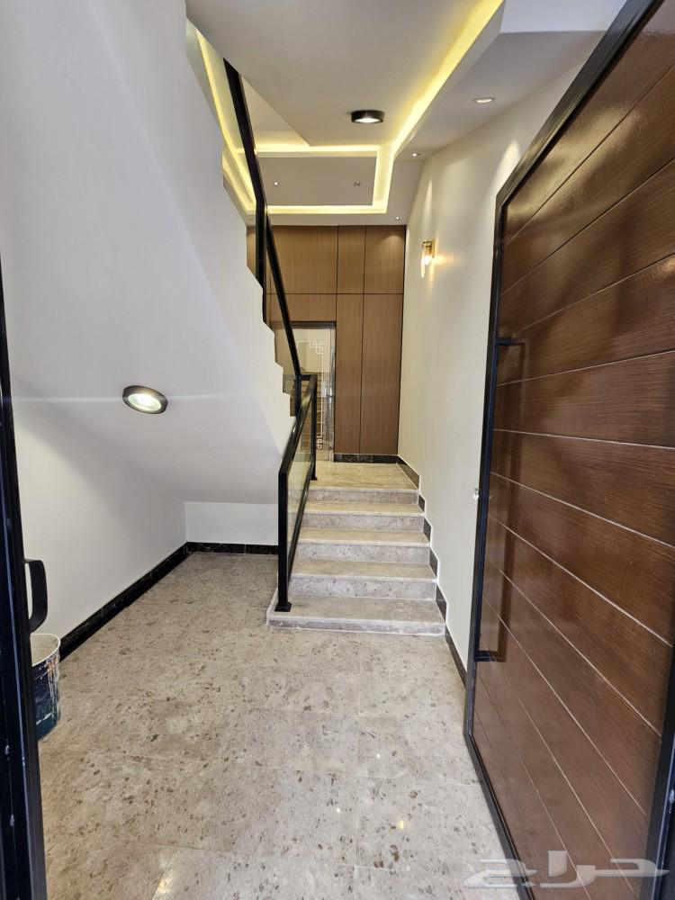للبيع روفات فاخره ارضي وعلوي بالمحاله ابها63015672591361114