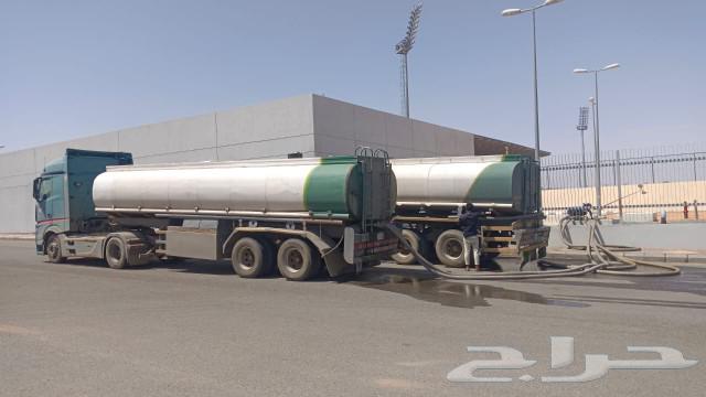 White water suitable for drinking from Al-Shuqaiq wells, Eid Saqr trailer63011354570241111