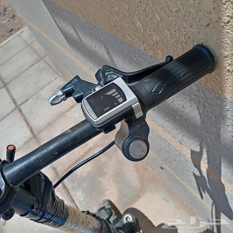 سكوتر مستخدم نضيف على شرط مع شاحنه ومفتاحين الموقع حي الجامع63070908085251111