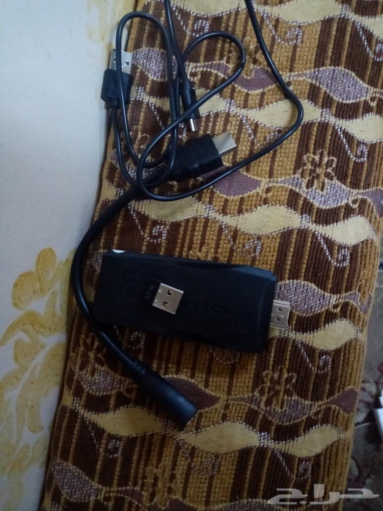 Retro 2 controller and storage memory containing 20 games.63070923729795111