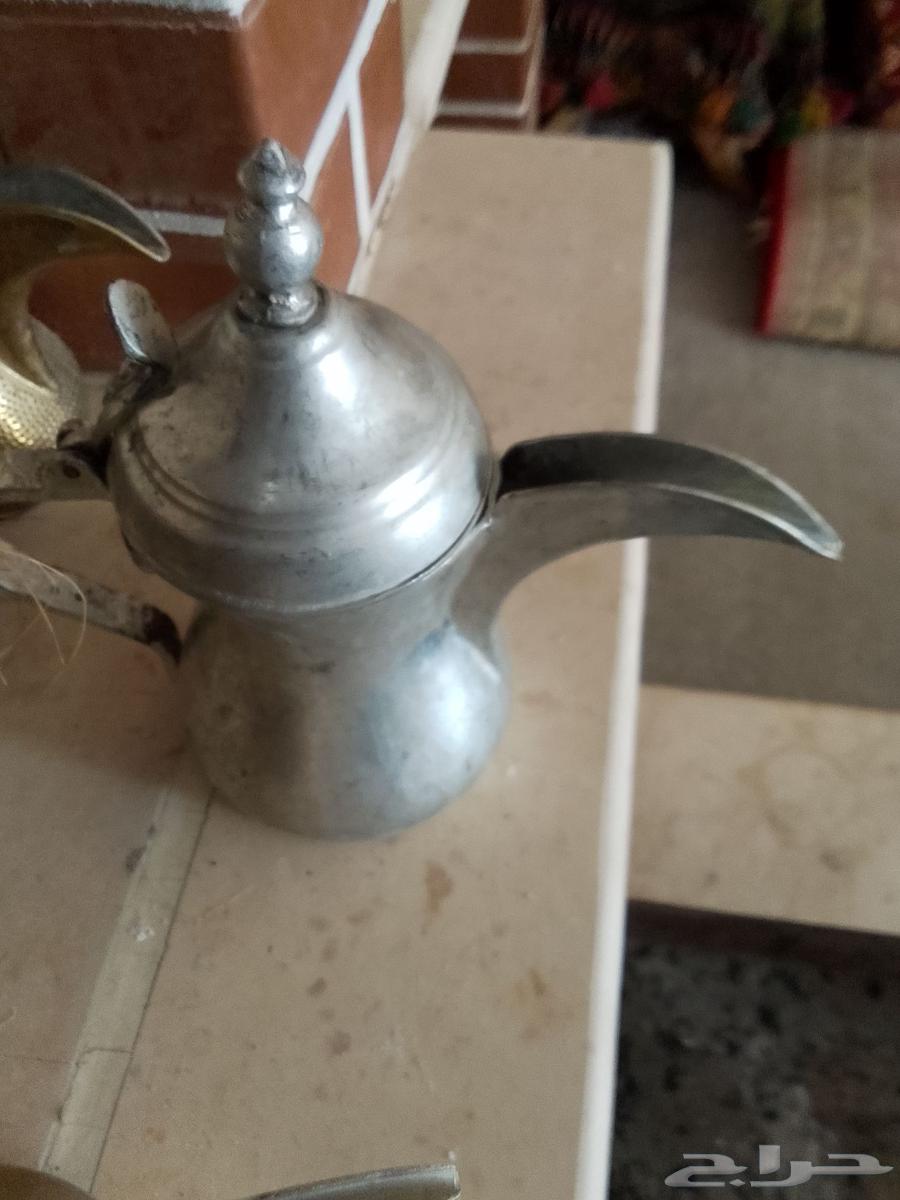 I sell an old Dalal coffee pot with a tray and a teapot63069692200321111