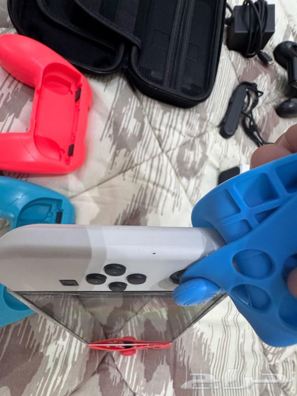 Nintendo Switch OLED Bundle - 512GB 2 Cases check details63069681590402113