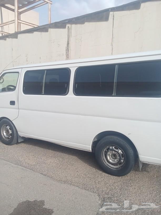 15-passenger bus for monthly rental to transport students or players63103320856579112