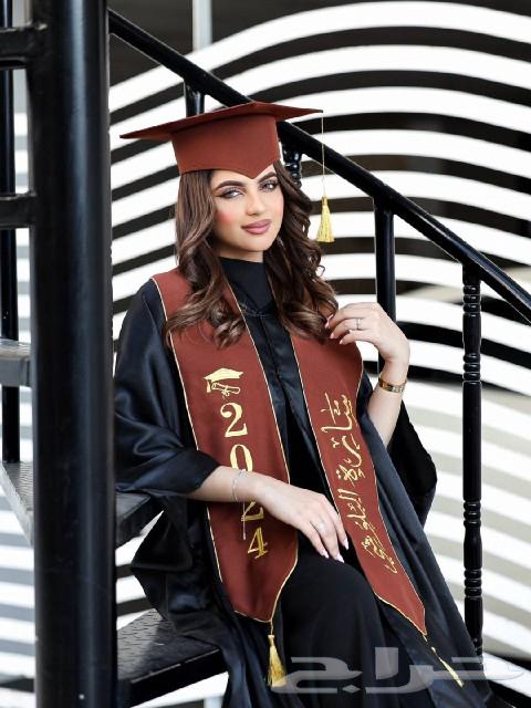 عبايات تخرج نسائيه تطريز الاسم حسب الطلب خصم في الكميات63111978914817111