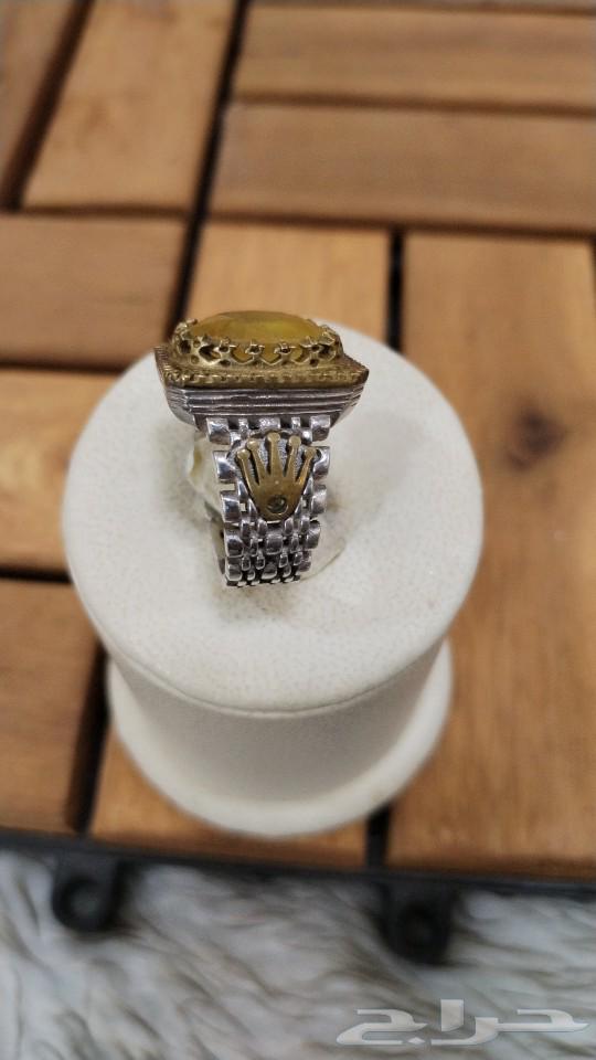 Yellow African ruby ring crafted by Rolex63246967968131111