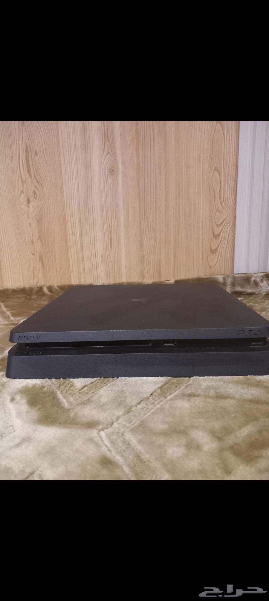 بلاستيشن نظيف مستعمل اسبوعين مع شريط قراند وماين كرافت ويده63066404322819111