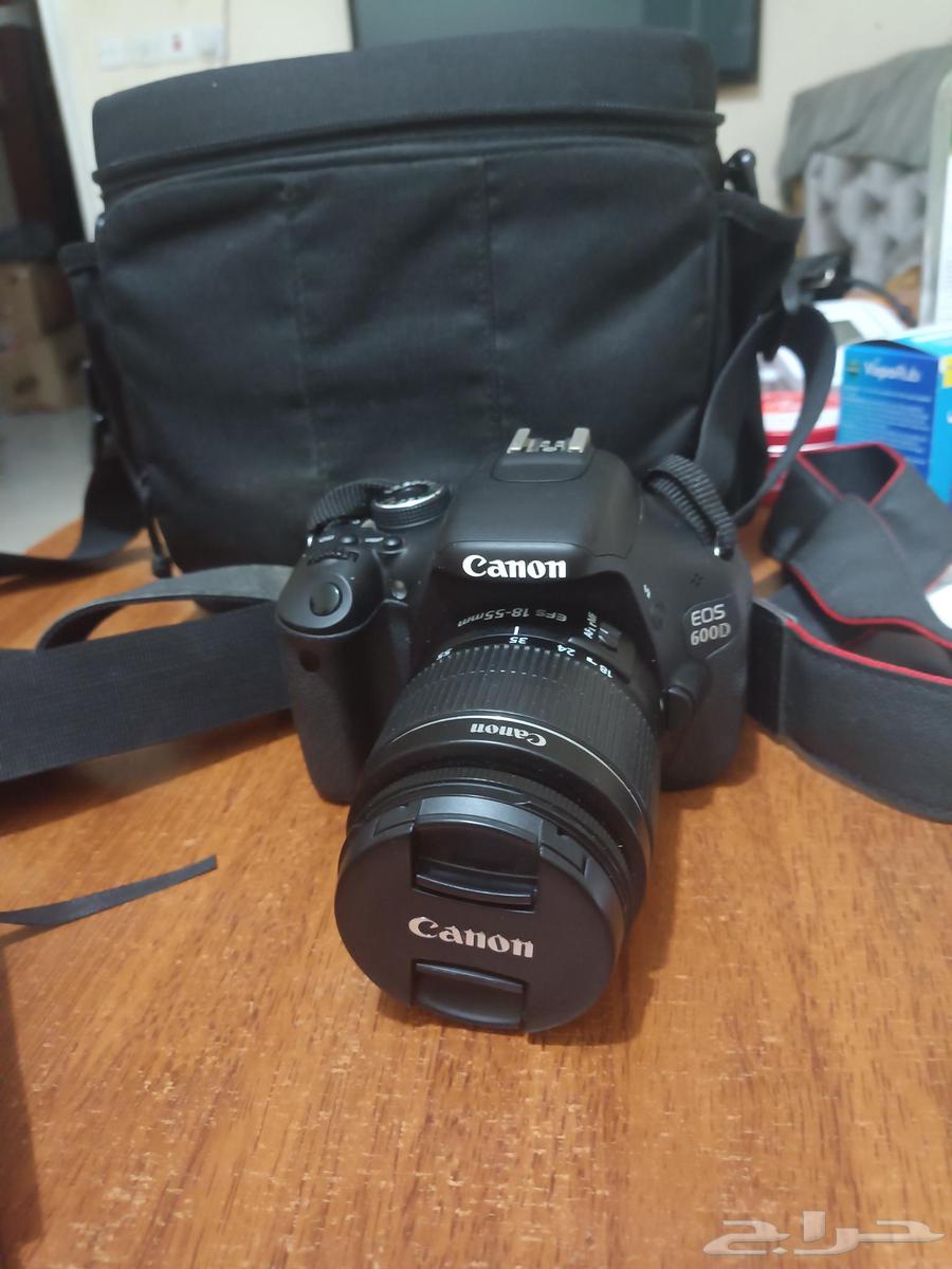 Canon D600 camera, almost new complete with accessories, 900 riyal only63064799440515111