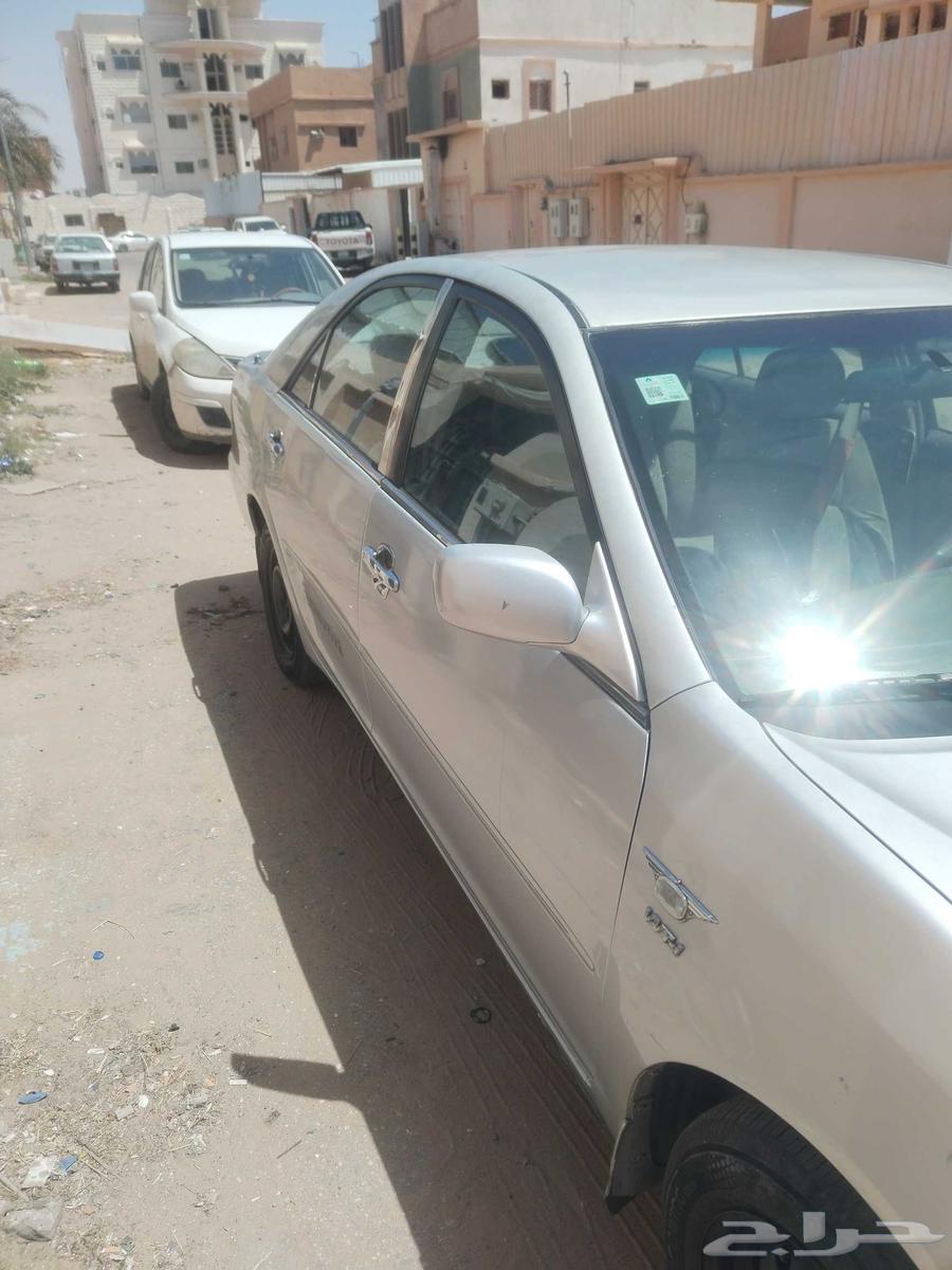 Toyota Camry 2005, inspected two days ago, and the warranty is still valid. The price is 14,000.63099945557634111