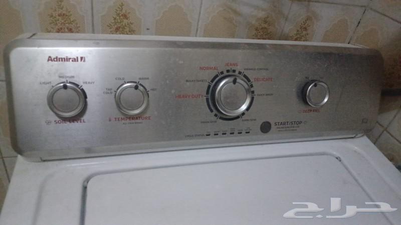 Washing machine for sale, very clean. There are no air conditioners, washing machines, or ovens.63065209304451111