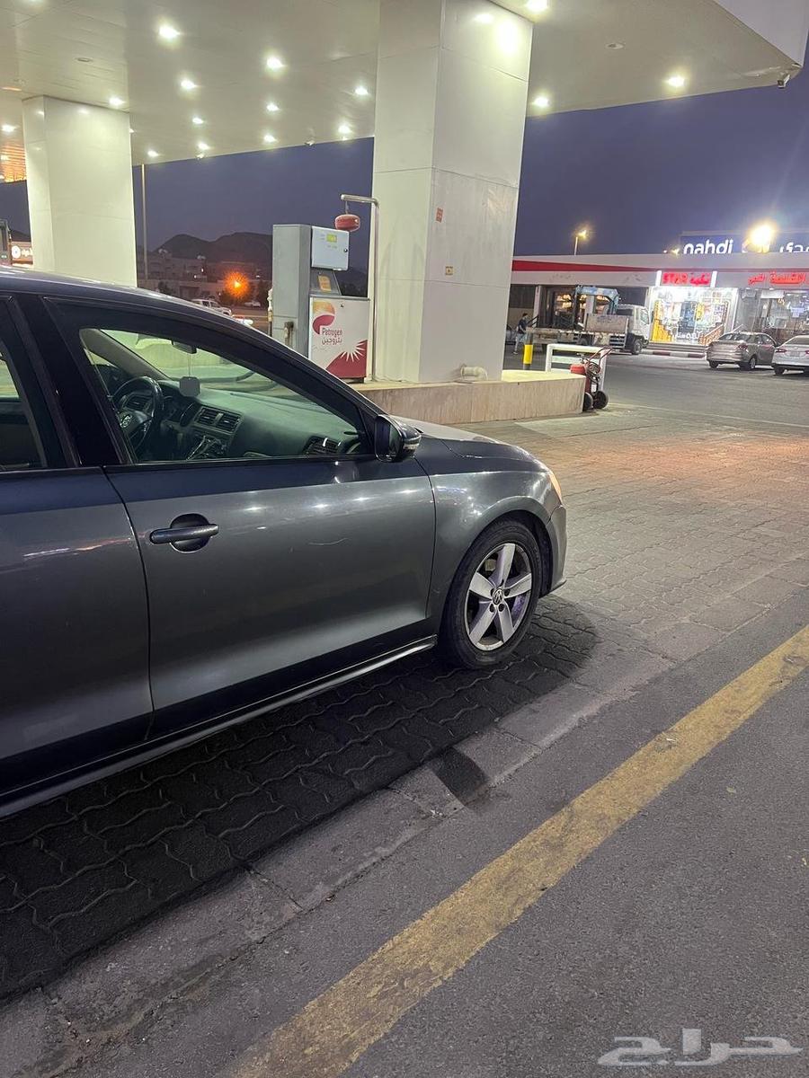 فولكس واجن رصاصي63098035112706113