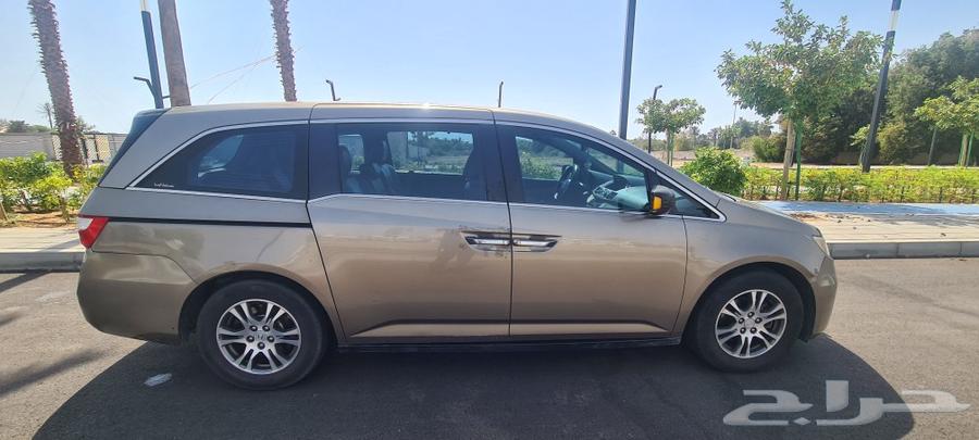 Honda Odyssey 2013 for sale. Price 15 thousand.63097729422594113
