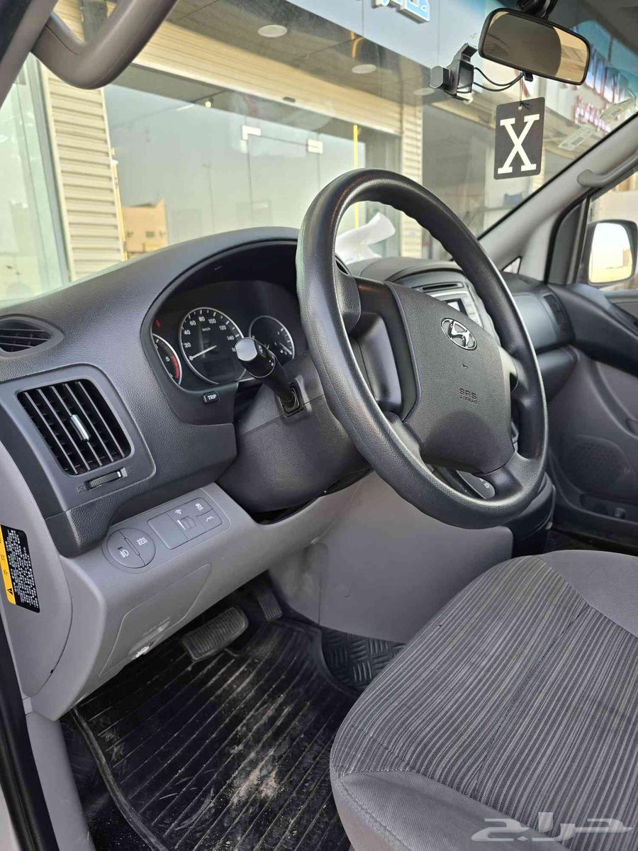 Hyundai Van Starex 11 Seats63095072549889113